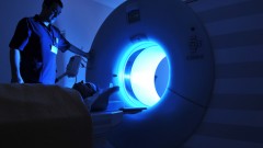 קרינה ממכשיר MRI (אילוסטרציה)