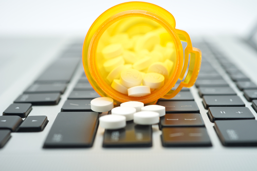מכירת תרופות דרך האינטרנט (צילום: אילוסטרציה)מכירת תרופות דרך האינטרנט (צילום: אילוסטרציה)
