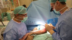 מהלך הניתוח בבית החולים "זיו" בצפת (צילום: "זיו")